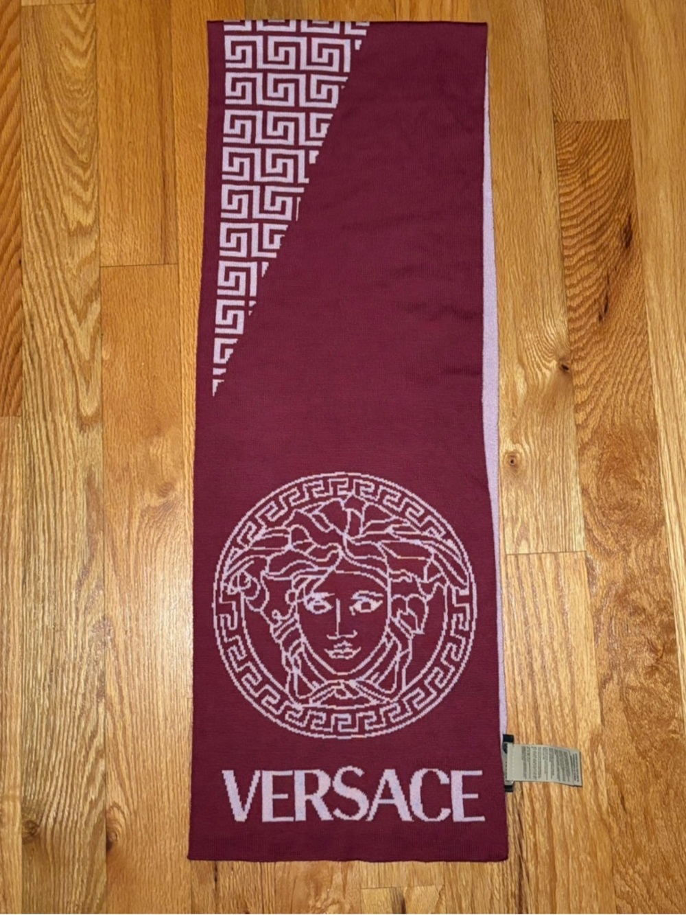Versace 2024 Runway Medusa Scarf 🔥